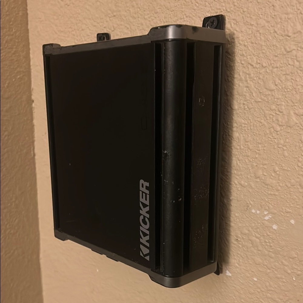 Kickers Black Car Audio Amplifier